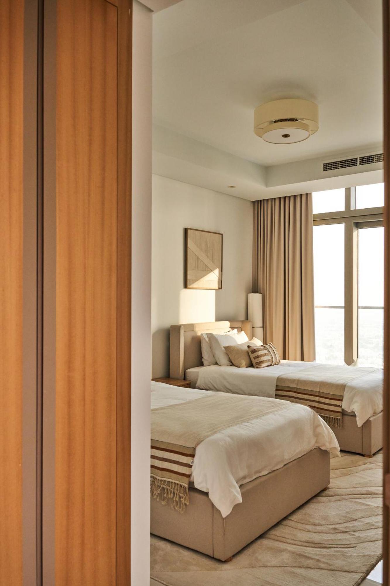 2bd Paramount Midtown - 6 Guests - Burj Views 64th Floor Infinity Pool, King Bed Appartement *