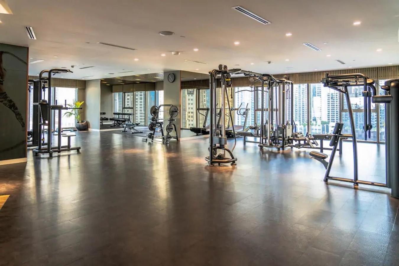 Appartement 2bd Paramount Midtown - 6 Guests - Burj Views 64th Floor Infinity Pool, King Bed Dubai