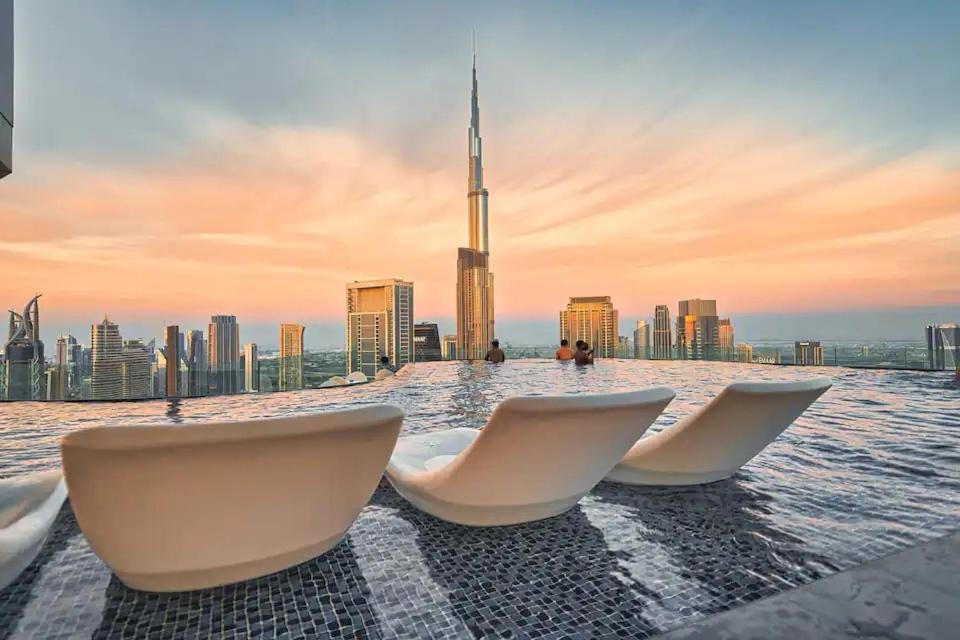شقة 2bd Paramount Midtown - 6 Guests - Burj Views 64th Floor Infinity Pool, King Bed
