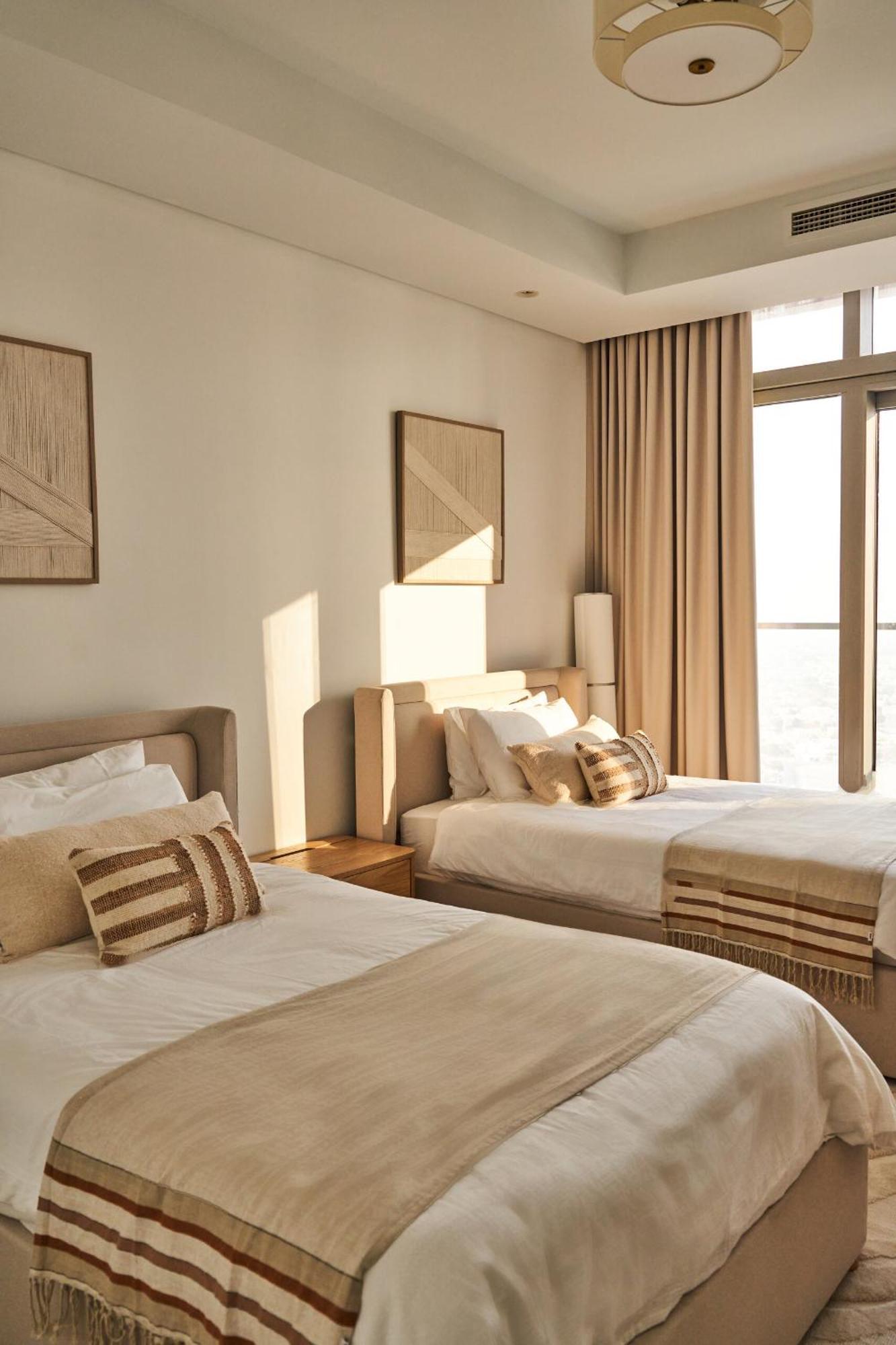 2bd Paramount Midtown - 6 Guests - Burj Views 64th Floor Infinity Pool, King Bed دبي