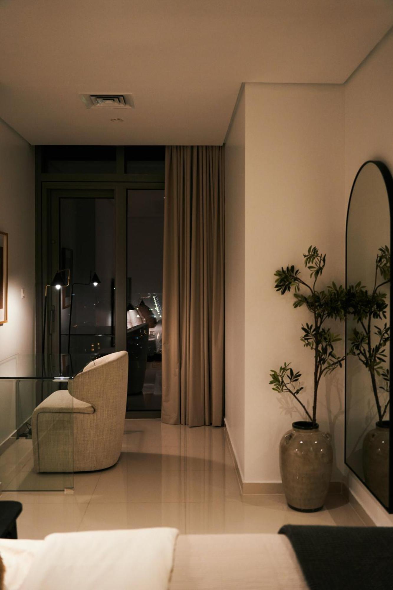 2bd Paramount Midtown - 6 Guests - Burj Views 64th Floor Infinity Pool, King Bed دبي